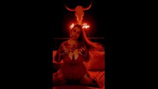 ArizonaRoseXX - Arizona Rose Shows Off - Thrusting Dildo and Lingerie