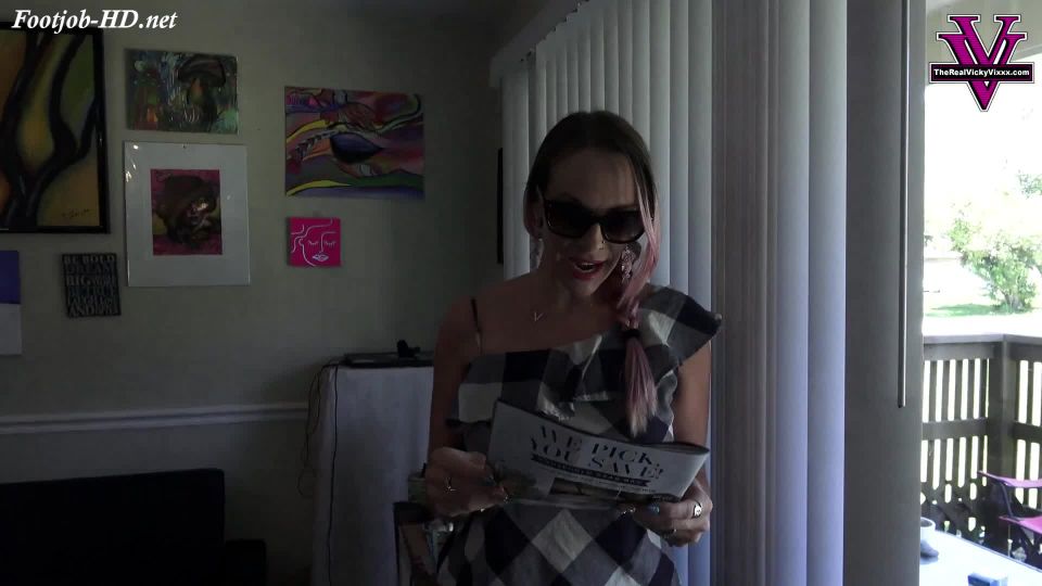 porn clip 42 MILF bribes neighbor with a Foot Job – Vickys Fetish Fun - handjob - handjob porn 