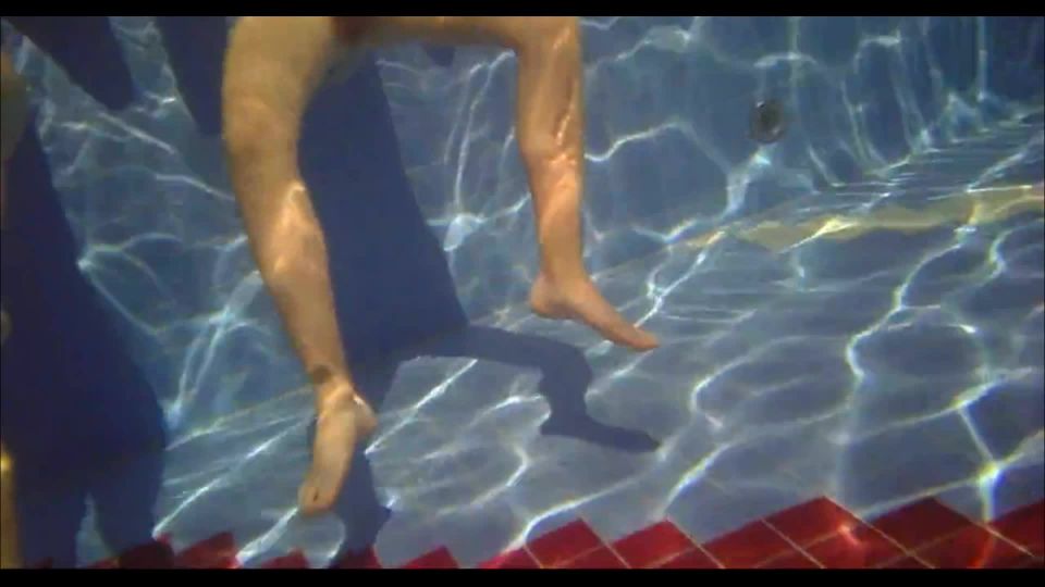 Voyeur 12023-Hot Pool 3