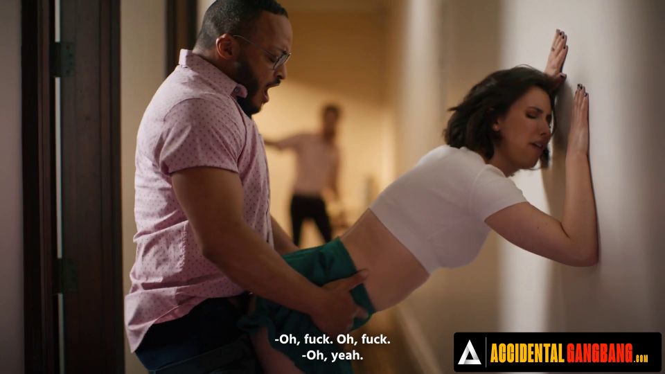 6300 Wild Casey Calvert ofrece para ser follada en banda para luchar contra el hor...