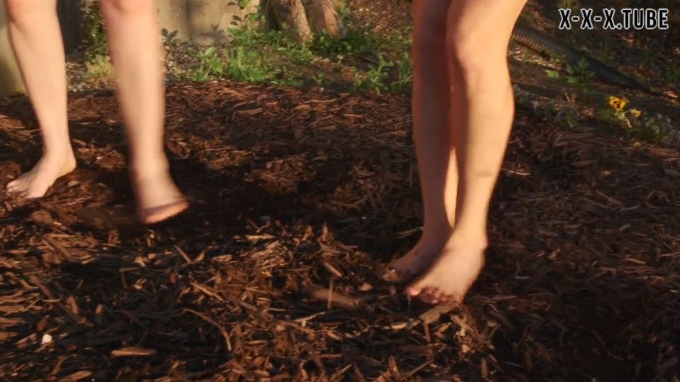  Lora Cross   SFW Lora Cross Dirty Foot Worship And Toe Suck