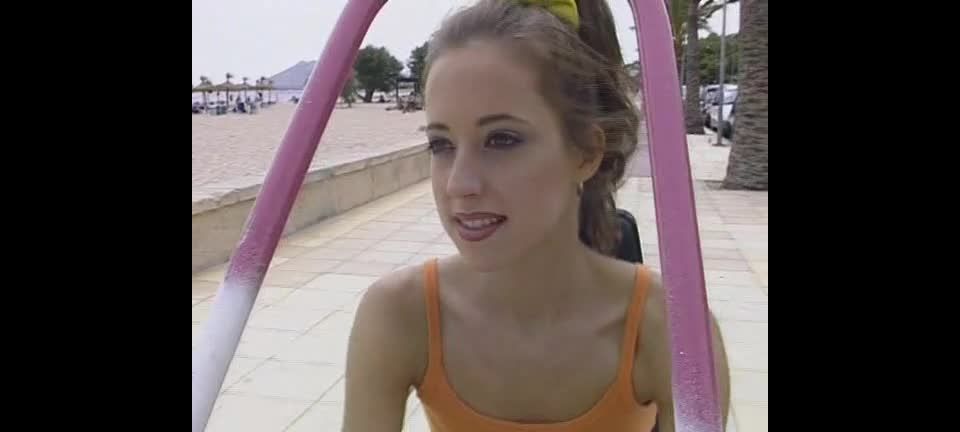 Online Fetish video Beautiful young girl, outdoor sex video