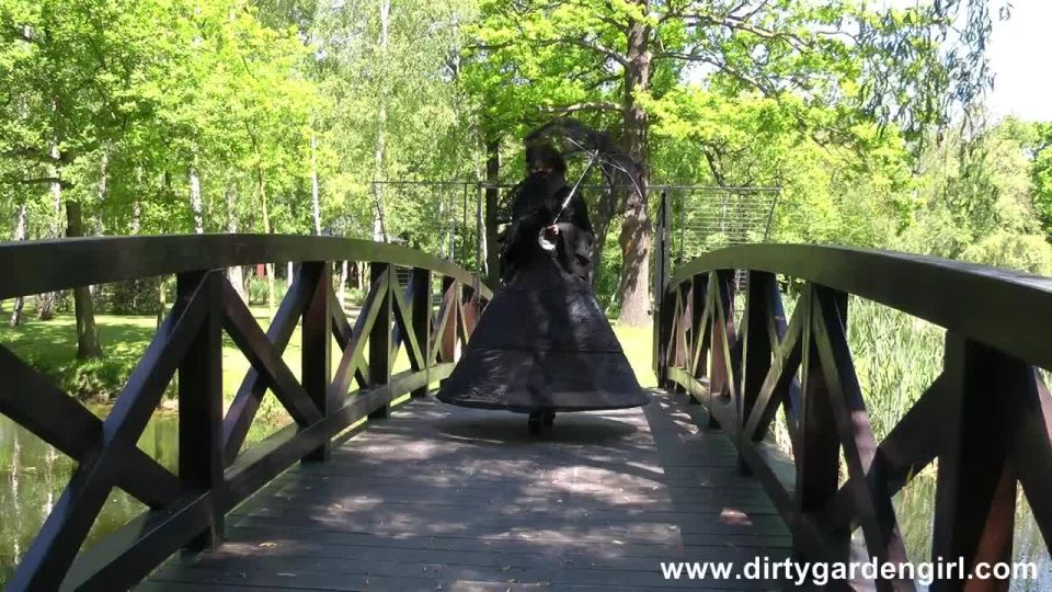 oth Lady prolapse public park walk Video Sex Download Porn