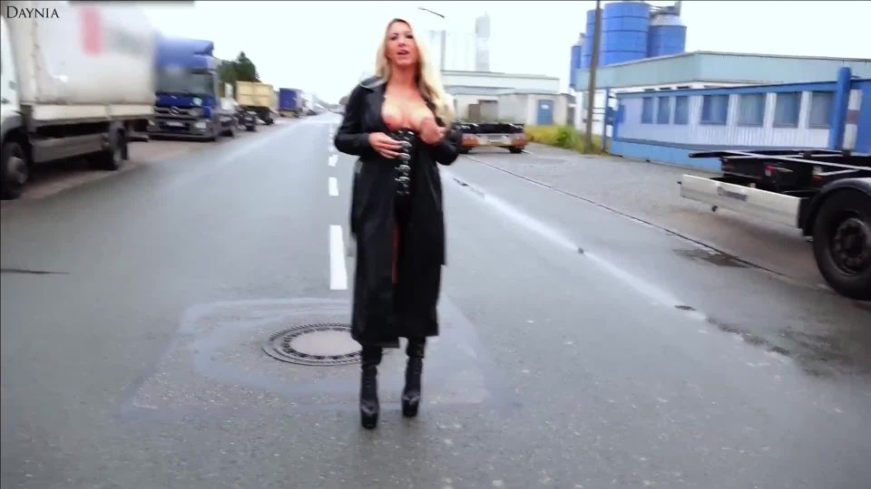 xxx video 25 Daynia - Deutschlands perverseste Straßen Hobbyhure - Hier gibt es die dreckigsten Schlampen - DoublePiss on amateur porn amateurs 10