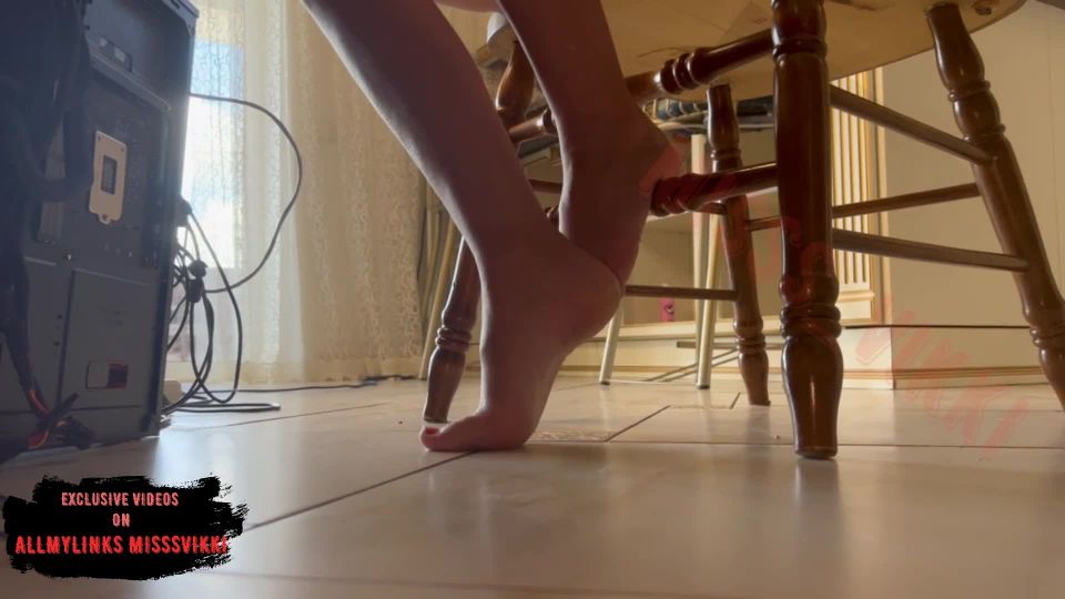 Pornhub.com - miss vikkia - Siterip - K2S - Free Porn Streams - Ver o Descargar piernas de colegialas mientras leen un libro sobre sexo