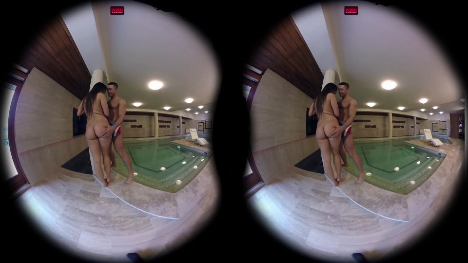 Cindy Loarn Gets Drilled By The Pool foot Cindy Loarn