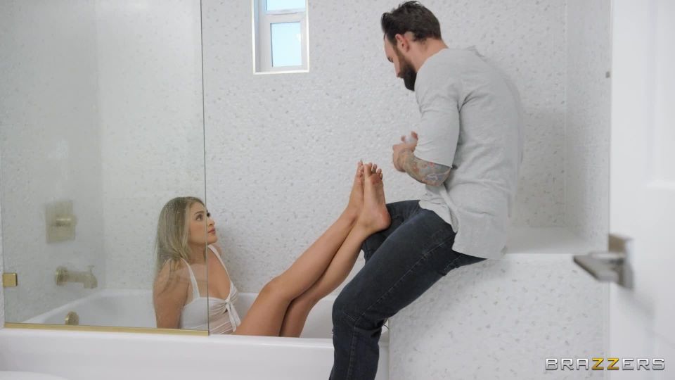 online adult clip 43 kj fetish Filthy, Filthy Feet, bathroom on feet porn