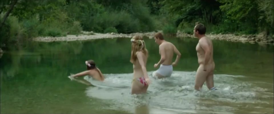 Alix Benezech – Le quepa sur la vilni! (2013) HD 1080p - (Celebrity porn)