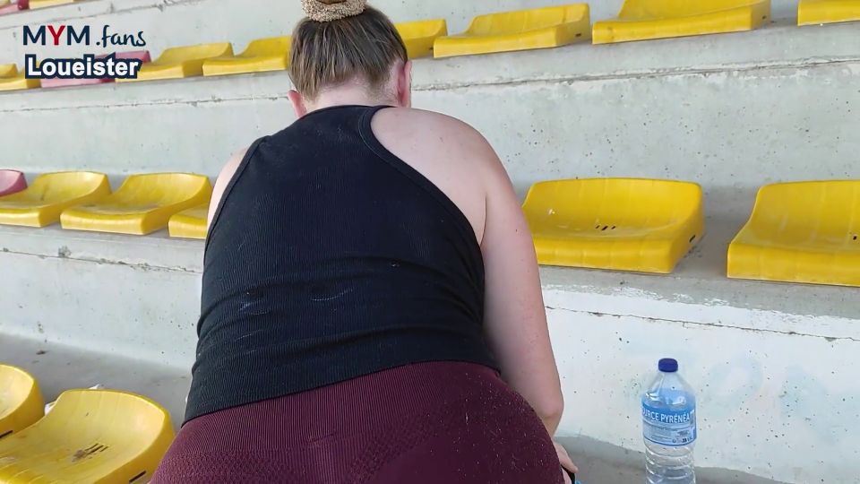 7135 Francés adolescente se deja follar durante su sesión deportiva por su...