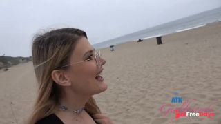 [GetFreeDays.com] Hanging out with amateur babe Riley Rose on the beach and getting head on the road POV Sex Film December 2022
