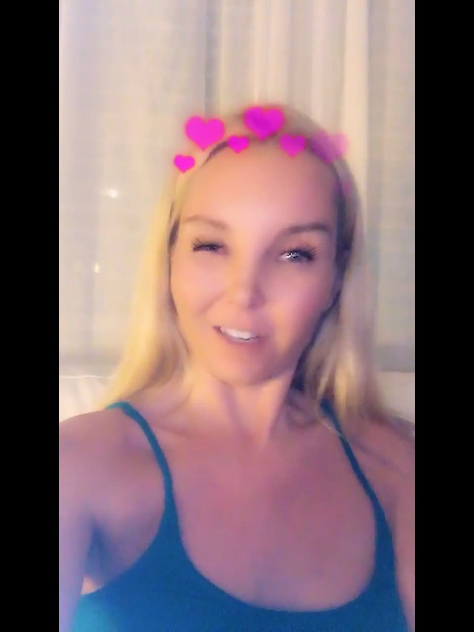 Onlyfans - Aaliyah Love - aaliyahlovefreecoming apart at the seams lol Happy Monday - 05-11-2018