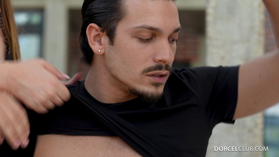 Anita Rover y Candie Licious en el invitado inesperado francés