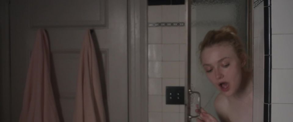 Dakota Fanning – Very Good Girls (2013) HD 1080p!!!