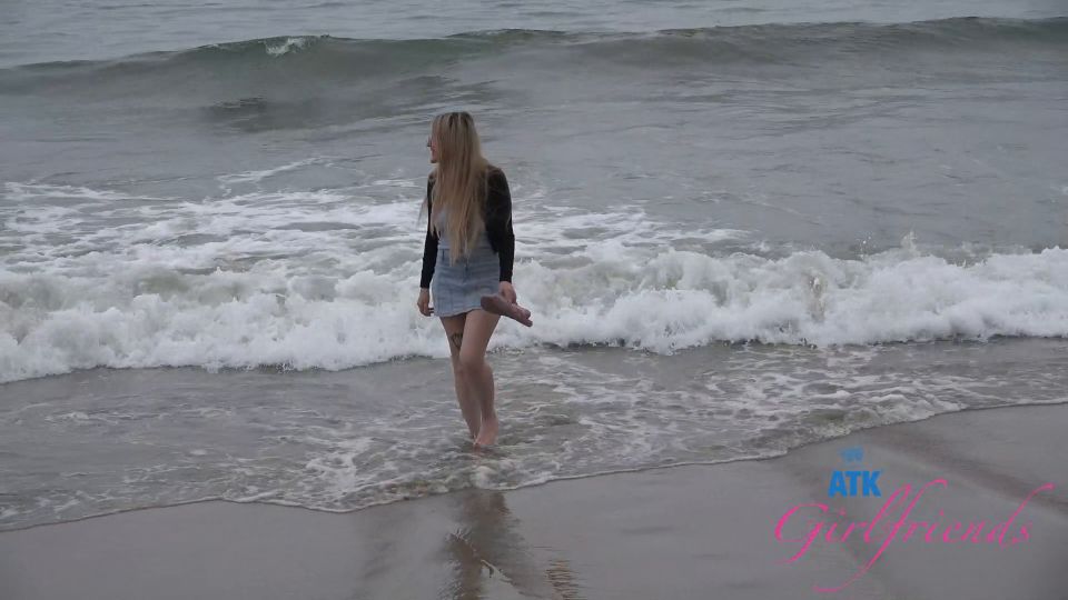 [ATKGirlfriends] Riley Rose Malibu 1 [06.06.24] [1080p]