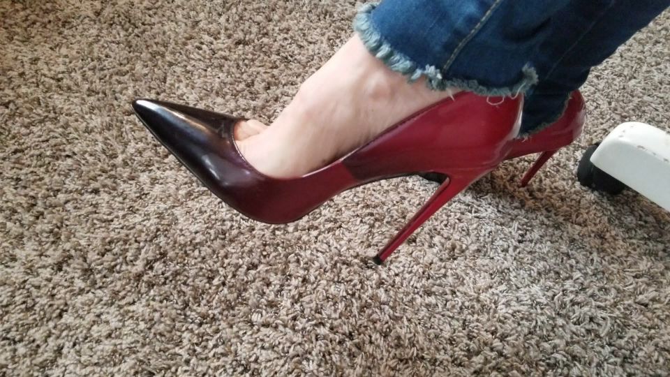 Goddess Zephy - zephianna Zephianna - just a quick clip to remind you that louboutins taste better 01-04-2020