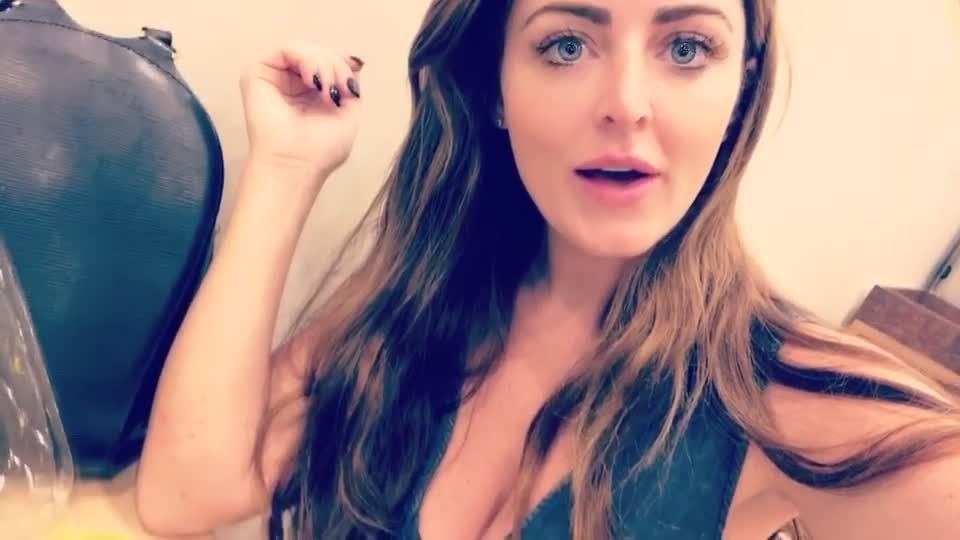 SophieDeevip () Sophiedeelive - video update 09-08-2017