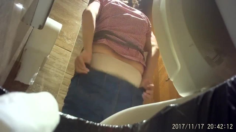  voyeur | Voyeur Toilet - 15291673 | voyeur