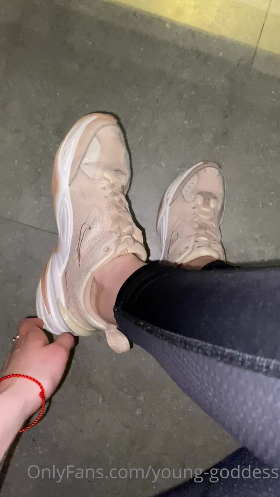 Young Goddess () Young - goddess - my feet are tired after training and smell sweet stick your nose in your sneakers 21-05-2021