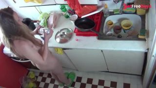 [Keep2Share.io] Naked housewife cooks ramen for her husband at home, and then they have a nice meal. Mukbang, 13 Sex Clip April 2023