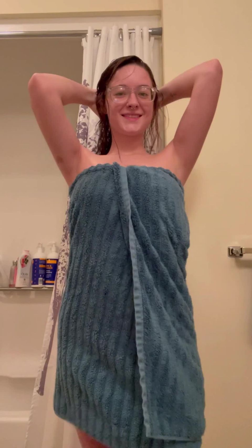 Kaitlynhmodel Just got out of the shower do you like when I post no makeup photos videos - 30-04-2021 - Onlyfans