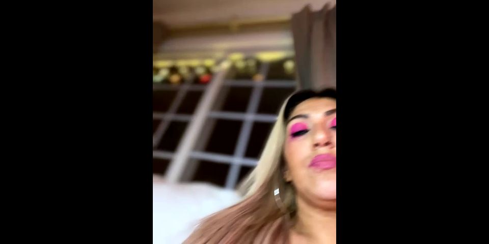 Cabeza Roja Vanna Bardot - KinkyFamily Vanna Bardot