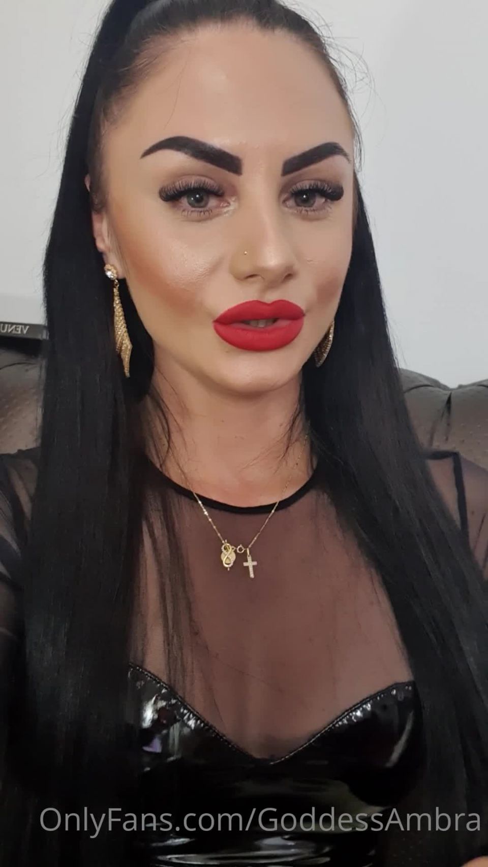 Goddessambra - a kiss from my burning red hell lips 26-05-2020