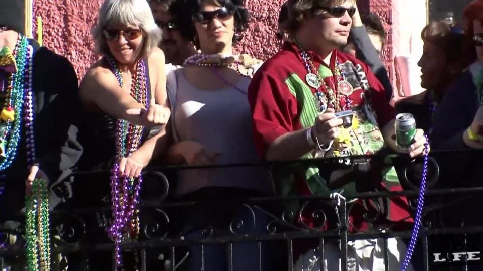 Mardi Gras Chicks Flashing in the  Streets