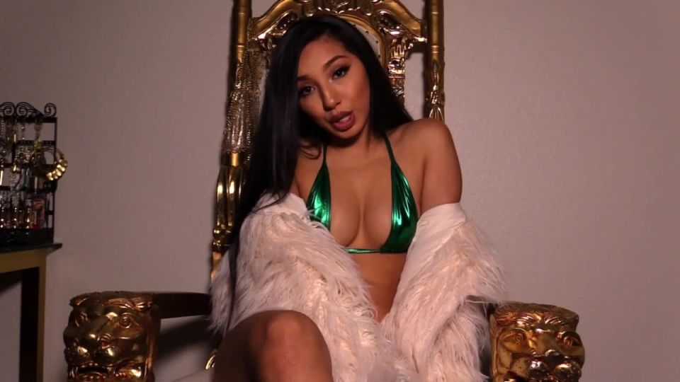 adult video clip 32 mature feet fetish Empress Jennifer - My Green Machine, financial slavery on pov