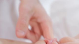 7116 CLOSE UP CLIT LICKING  Loud Moaning Female Orgasm from L...