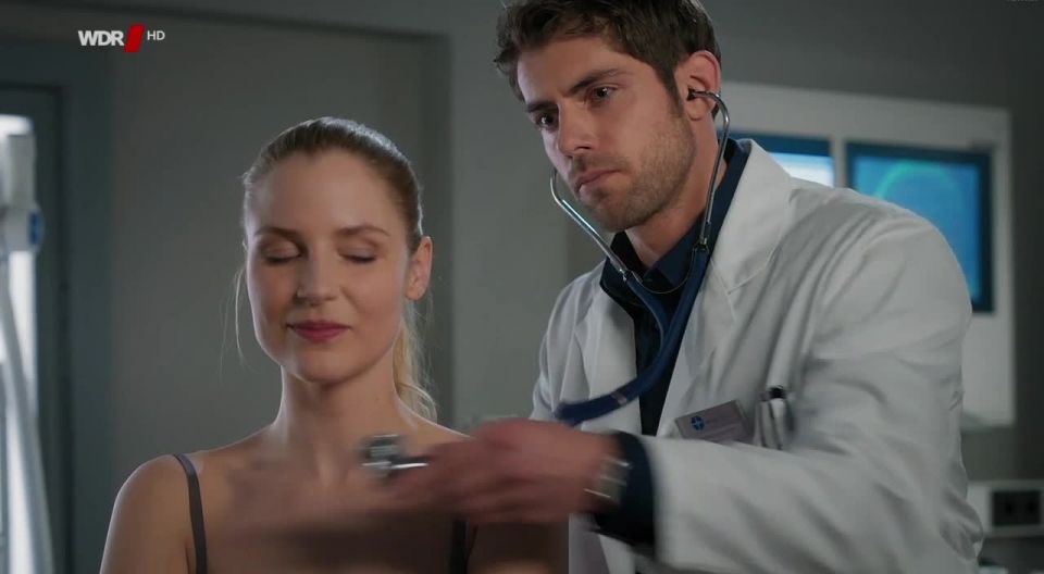 Mirka Pigulla - En Freundschaft aller - Die jungen Arzte s01e25 (2018) HD 720p!!!