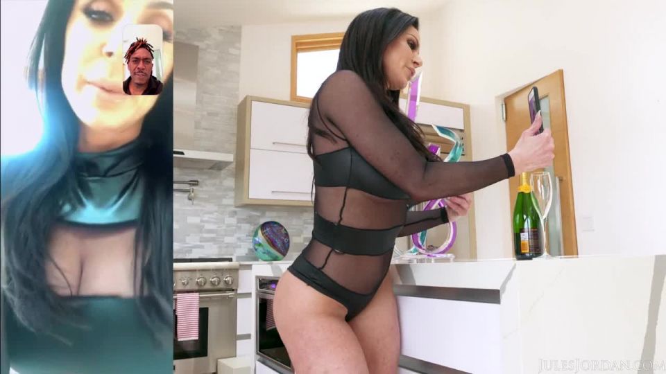 online clip 2 Kendra Lust & Dredd - Big Tit MILF Star tiene una celebración de la BBC con [695 MB] - fetiche - sexo interracial porno fetiche pies sudorosos