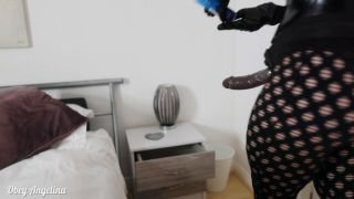 Obedece a Angelina, atrapada en mi cajón de pantalones, así que lo convertí en mi puta sissy, FullHD 1080P.