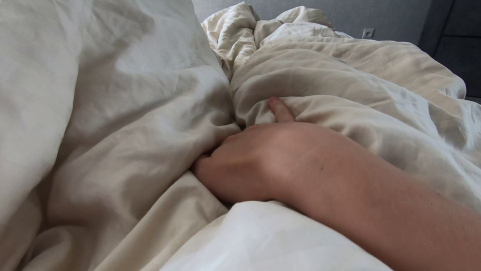 I Wake Up Early Naked  My Hot POV Masturbation.