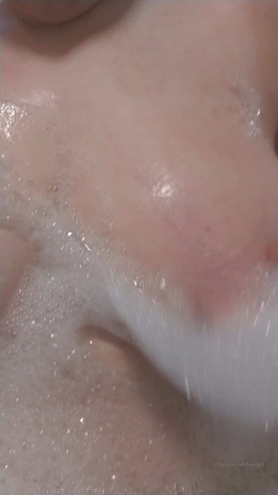 Onlyfans - Bexbb9 - Full of bubbles - 06-03-2020