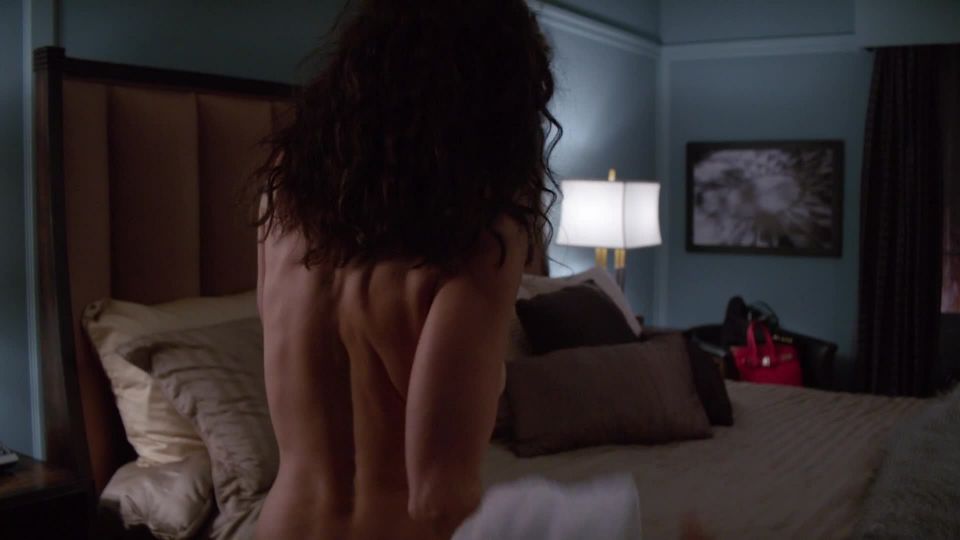 Lisa Edelstein – Girlfriends Guide to Divorce s02e06 (2015) HD 1080p - (Celebrity porn)