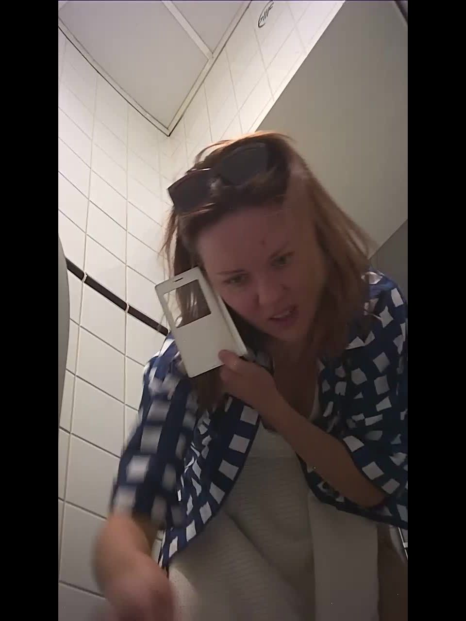 online xxx clip 40  Voyeur in Public Toilet, hidden camera on webcam