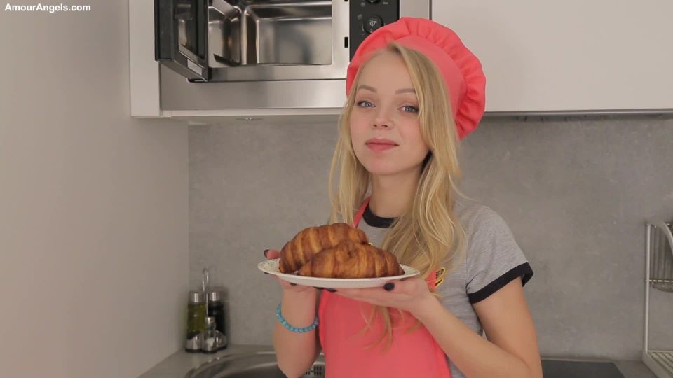 AmourAngels presents Estel in How To Cook,  on teen 