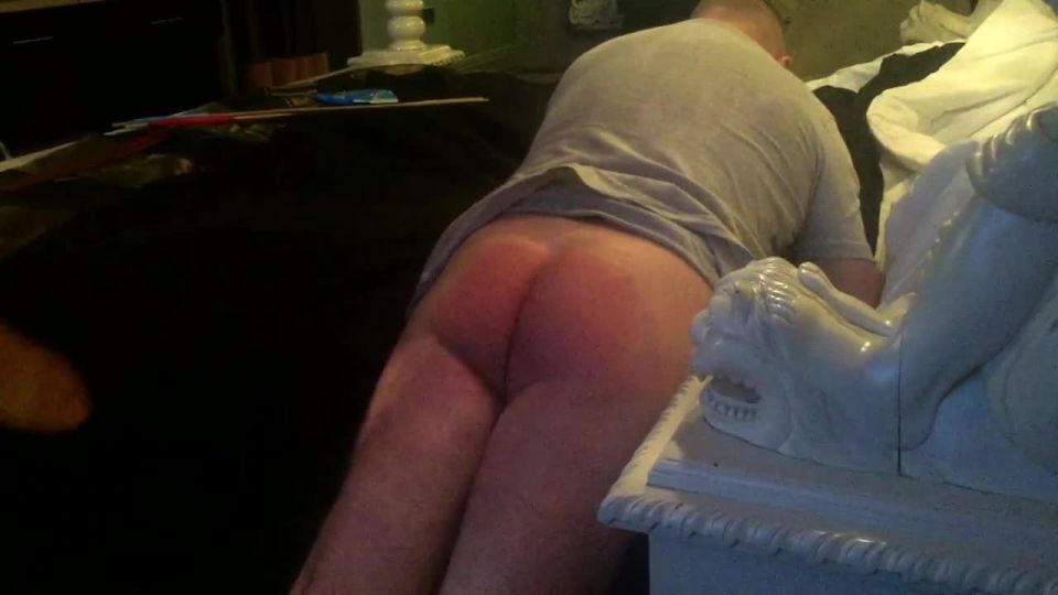 Correa de prisión y sponking para @CondemnedMale Clips4sale PrincessAmmy, @babykcat (Porno femenino)
