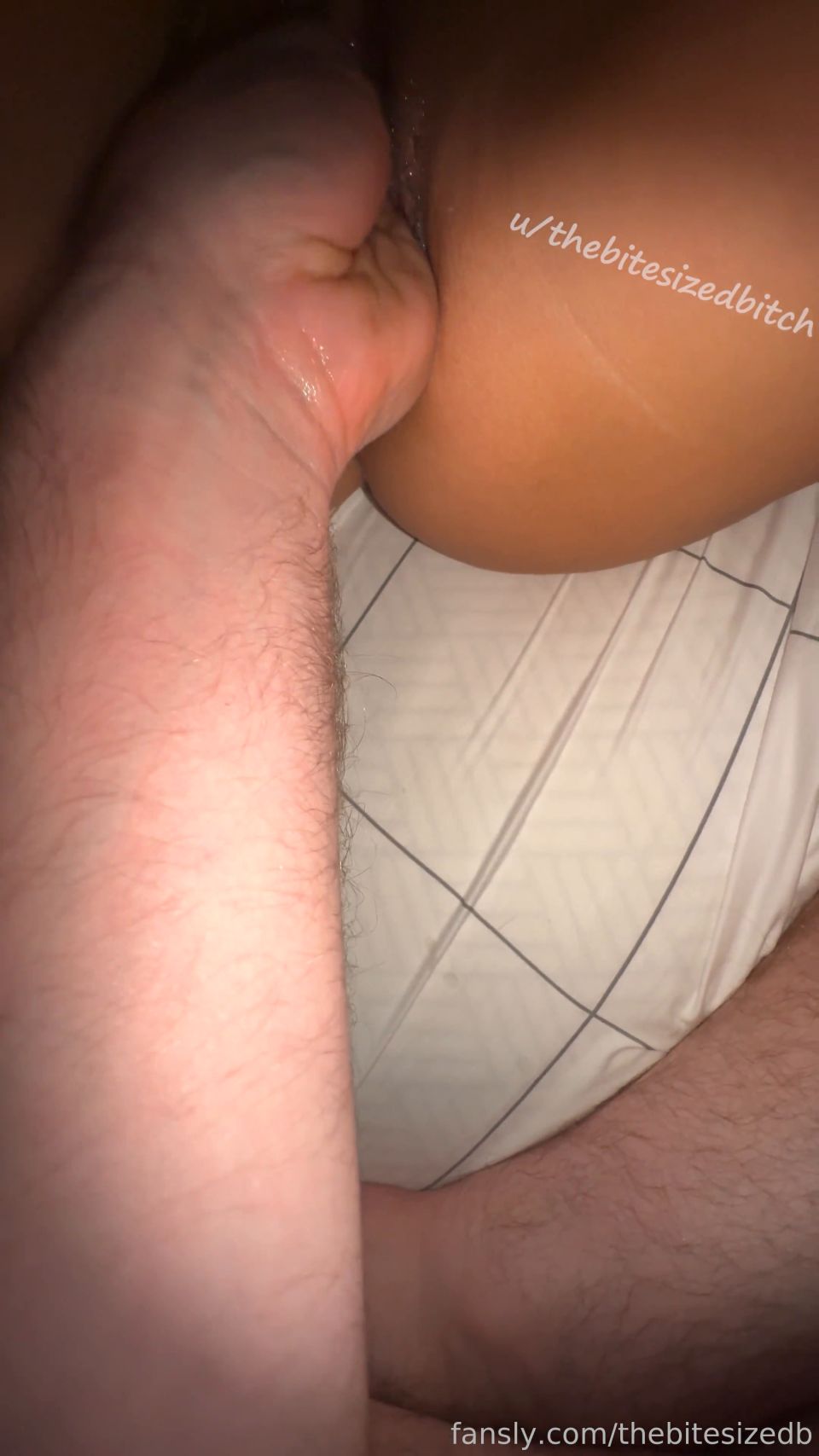 thebitesizedb-fansly 2025-06-28 Les encantará este Finalmente me dio un puño entero + polla Esto fue 1