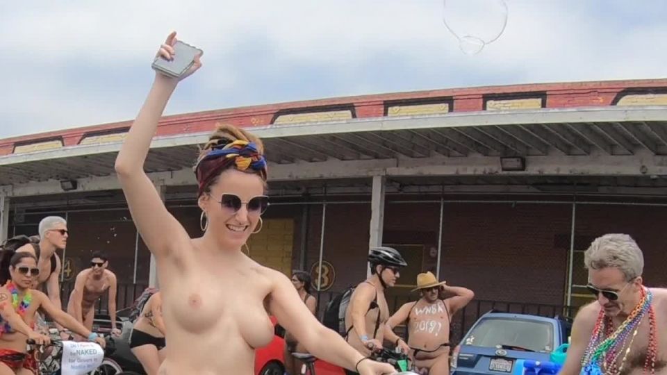 Bubbles_and_Bikes_-_WNBR_2018