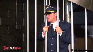 Milf Genie Lisa Ann Grants Fucking Wish for Police Facial