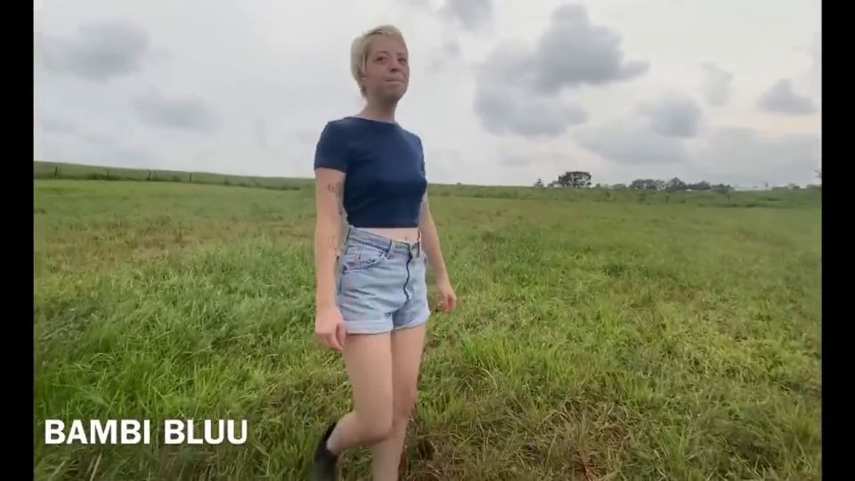 Out On The Farm Outdoor Bang With Bubble Butt Bambi Bluu 720p