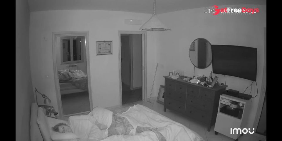 [Sleeping.Porn] When she sleeps she doesnt toss and turn at all, cool video