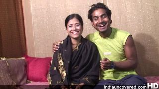[Siterip] IndiaUncovered Roopa and Akshay Part1