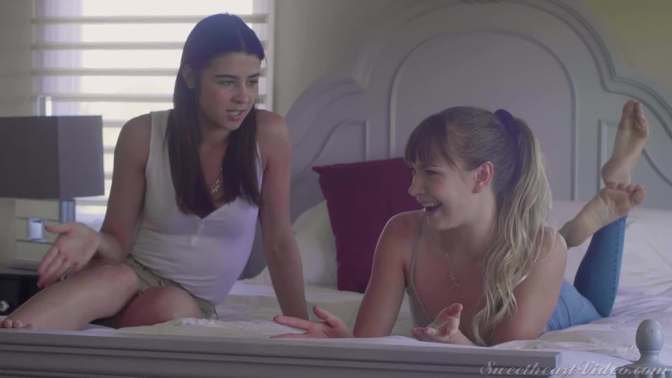 gratis porno clip 49 Kenna James, Kylie Rocket - El Arte Seductor de la Escena de Masaje 3 - morena - lesbianas chicas femdom orgía