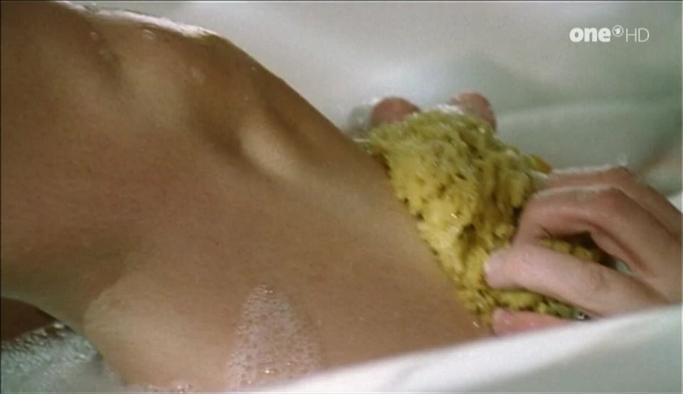 Bettina Kupfer - Drei mit Herz s01e07 (1999) HD 720p - (Porno de Celebridad)