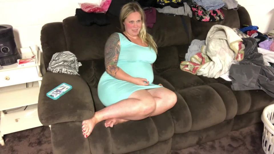 Hot pregnant Cheating girlfriend fucks to pay her rent and gets a facial milf 