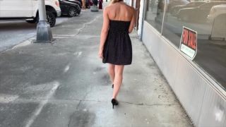 ErikaSwingz - Flashing in the Indiana Streets - Public nudity