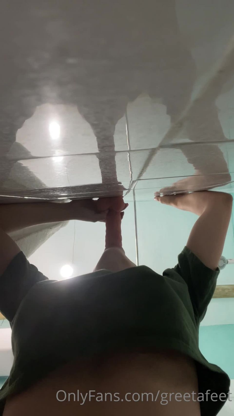 Hebii - un bj con consolador di cm immagina il tuo cazzo al posto del consolador e piano piano arr 21-06-2022