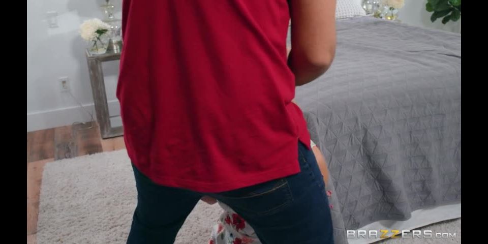 Un Buck Extra (porno MILF) Linzee Ryder